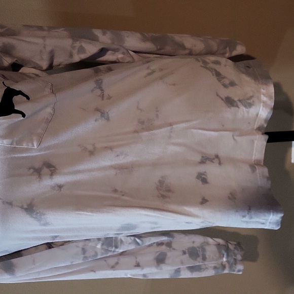 PINK Victoria's Secret Shirt - Picture 6 of 12